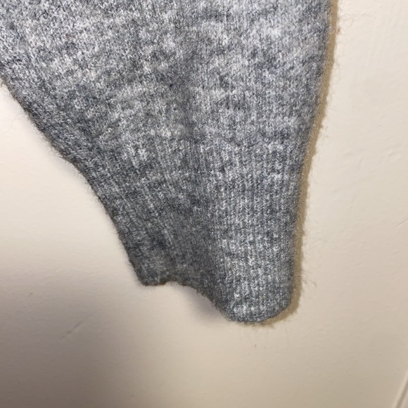 H&M XS GRAY BEADED-COLLAR SWEATER - Picture 9 of 11